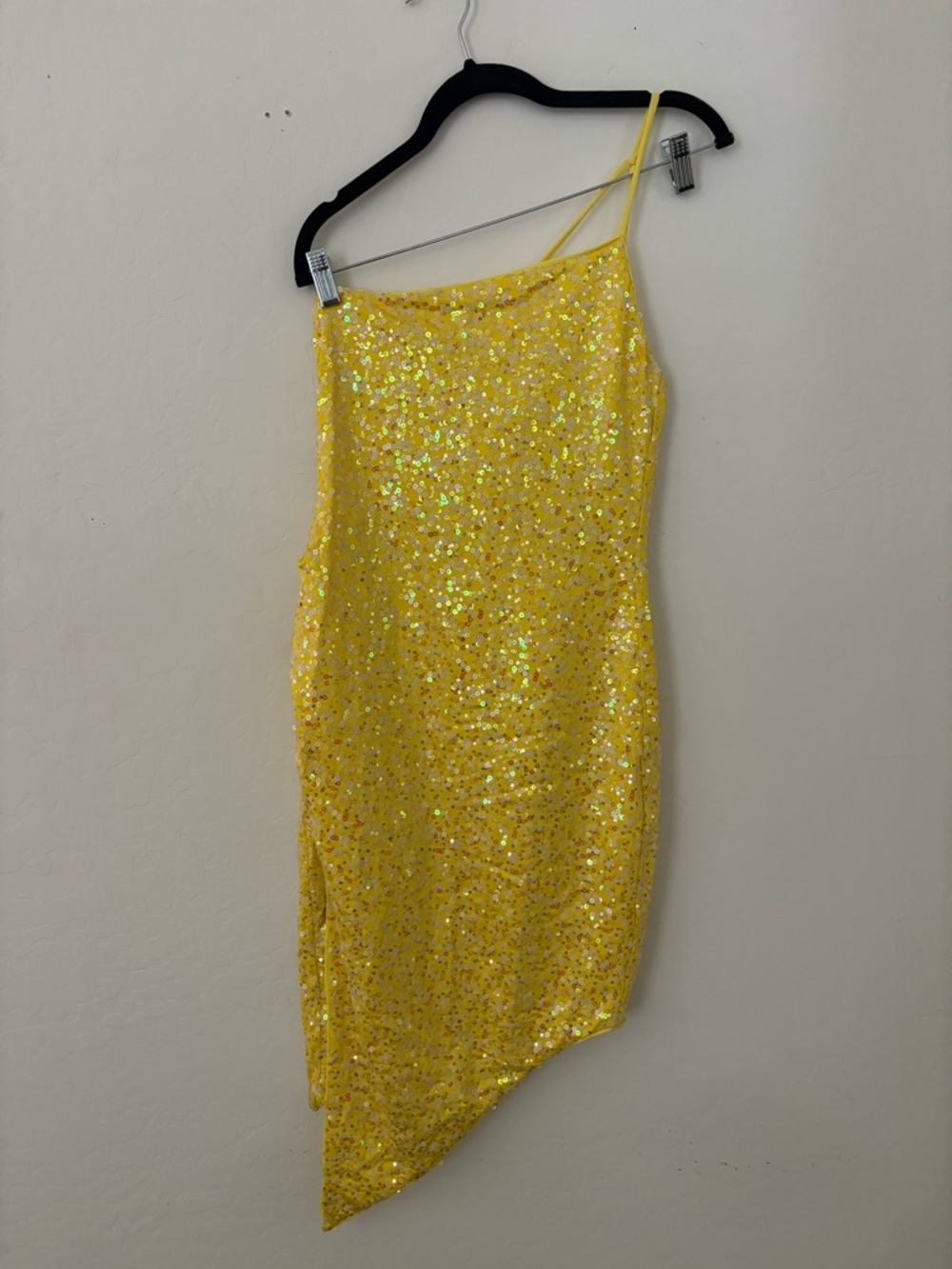 HOURS x REVOLVE Yellow Sequin One Shoulder Asymmetrical Mini Dress Sz S